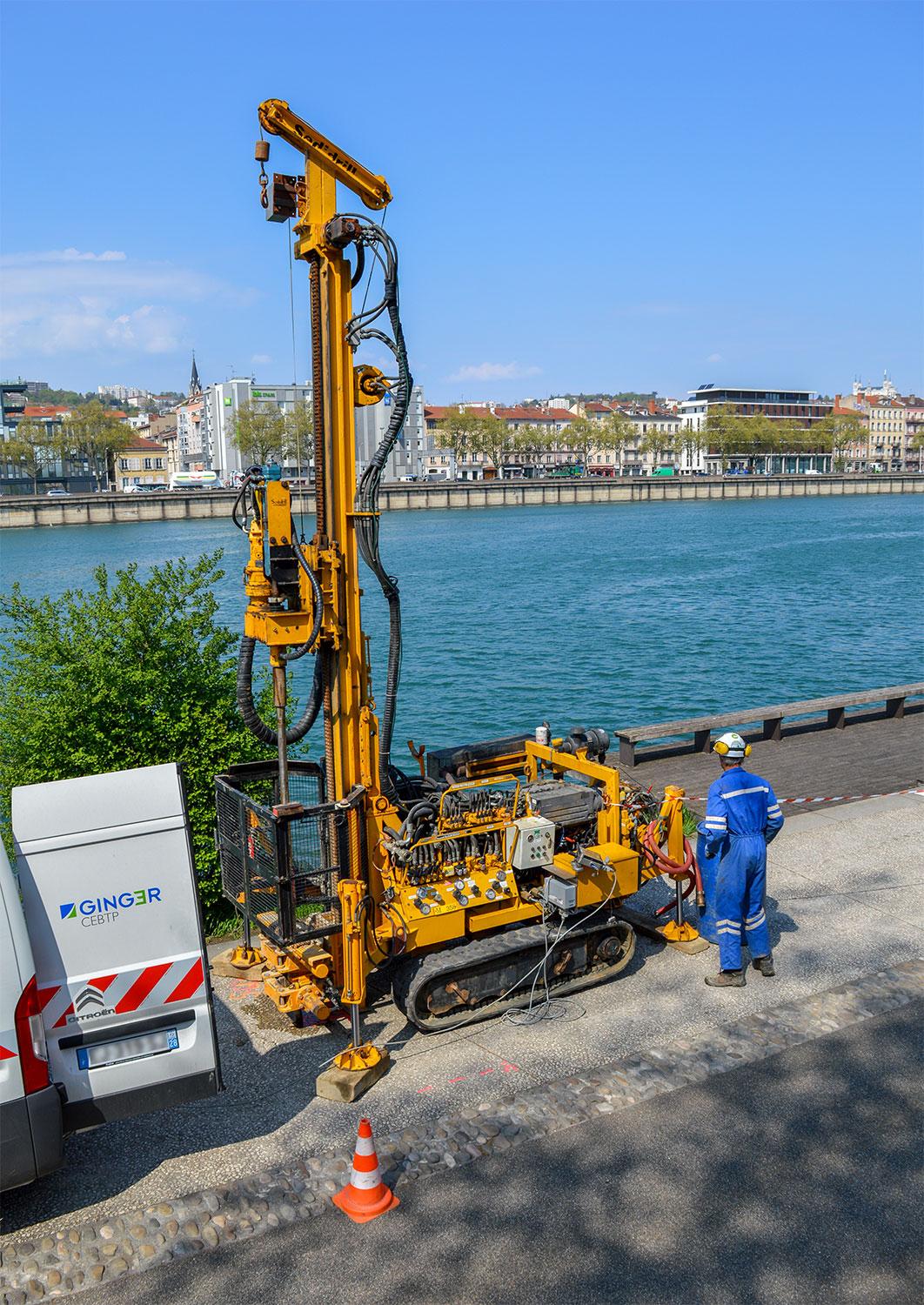 Sondages sur le quai bas Lyon